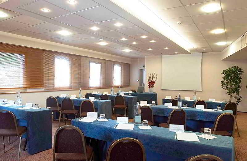 Oceania Quimper Hotel Bagian luar foto