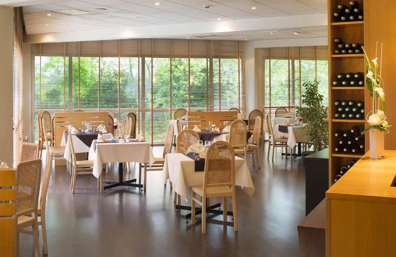 Oceania Quimper Hotel Bagian luar foto