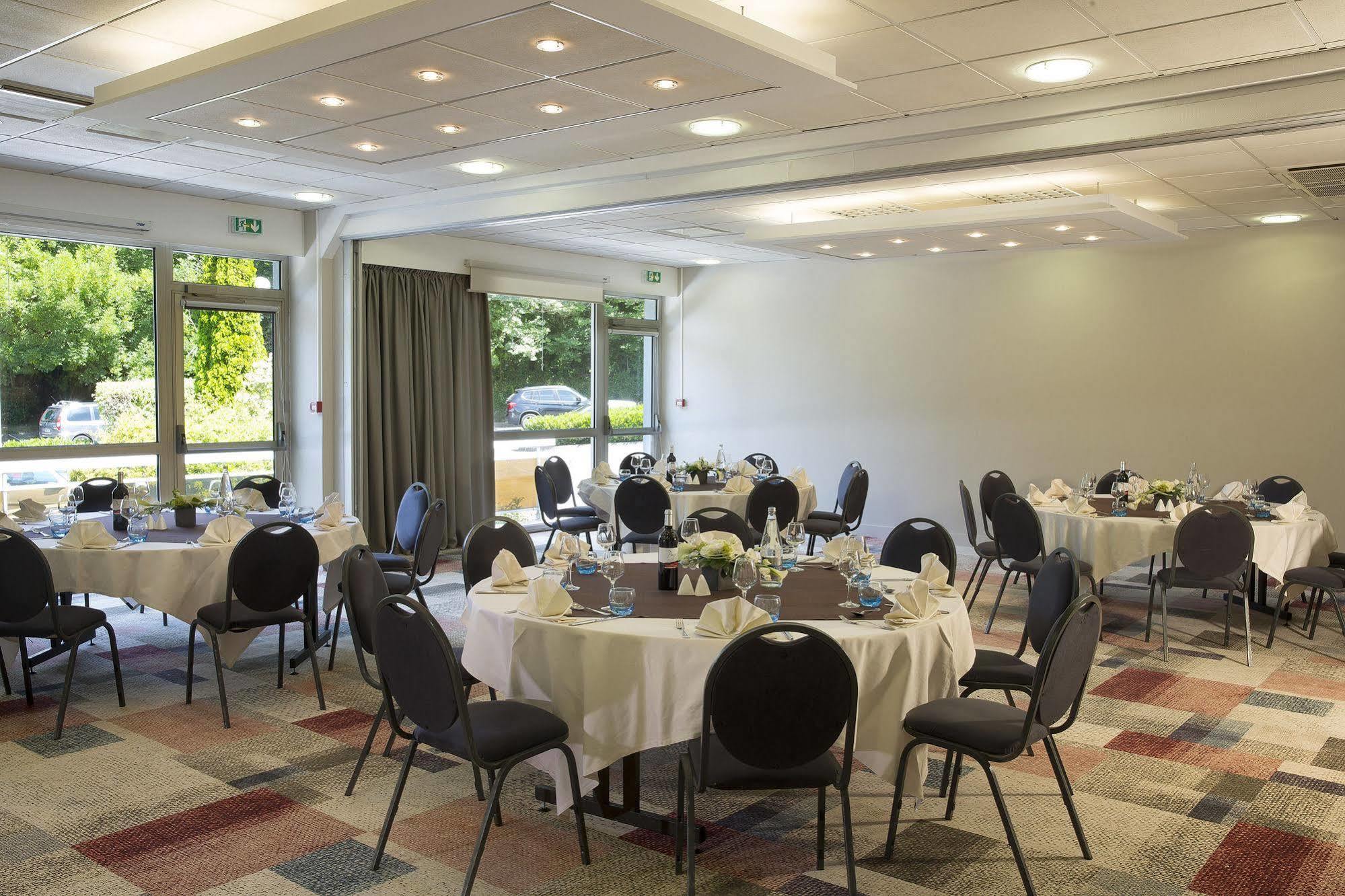 Oceania Quimper Hotel Bagian luar foto