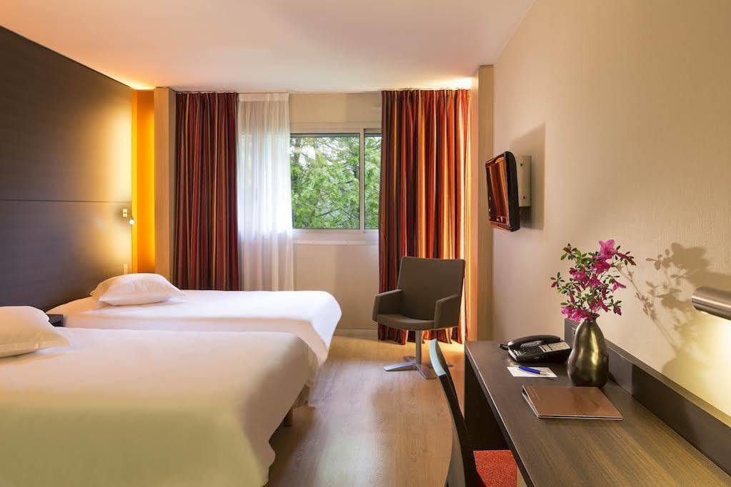 Oceania Quimper Hotel Bagian luar foto